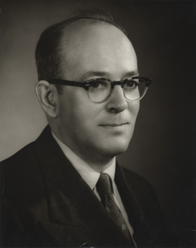 Reproduction d’une photographie de Ren&eacute; McNicoll, membre fondateur de la F&eacute;d&eacute;ration des caisses populaires Ottawa et districts.